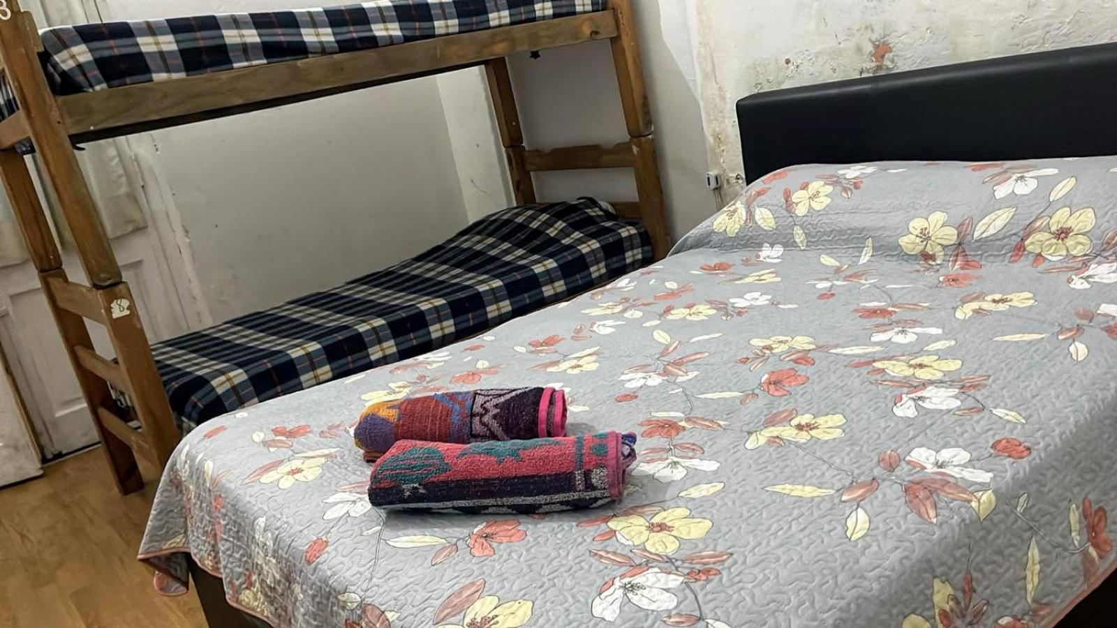 Montevideo Port Hostel Room photo