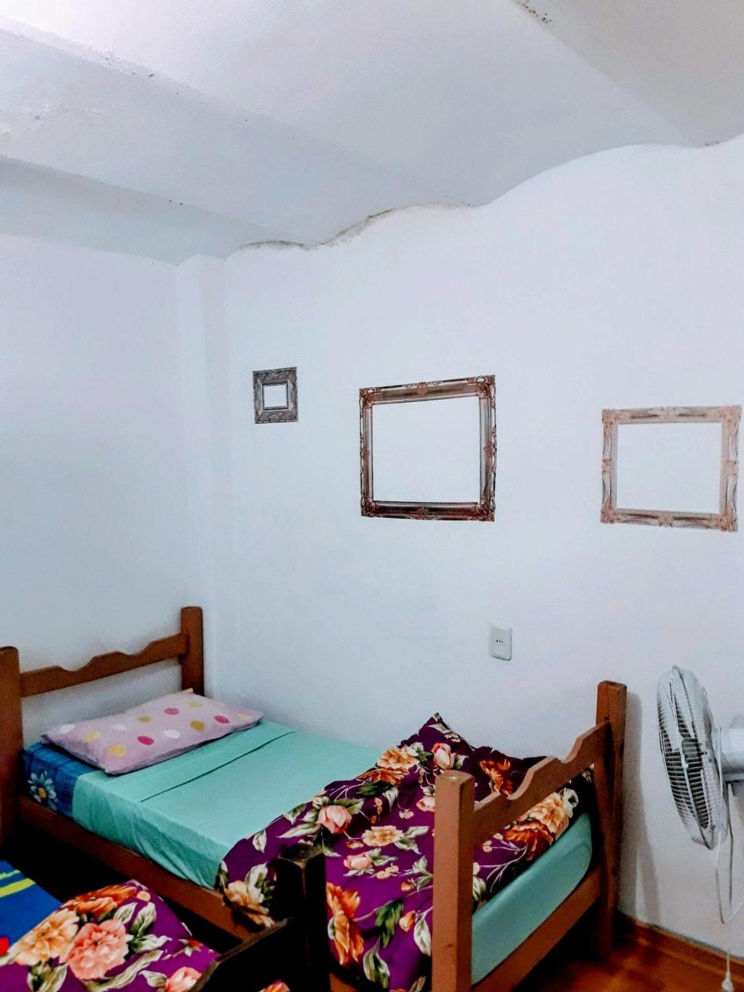 Montevideo Port Hostel Room photo